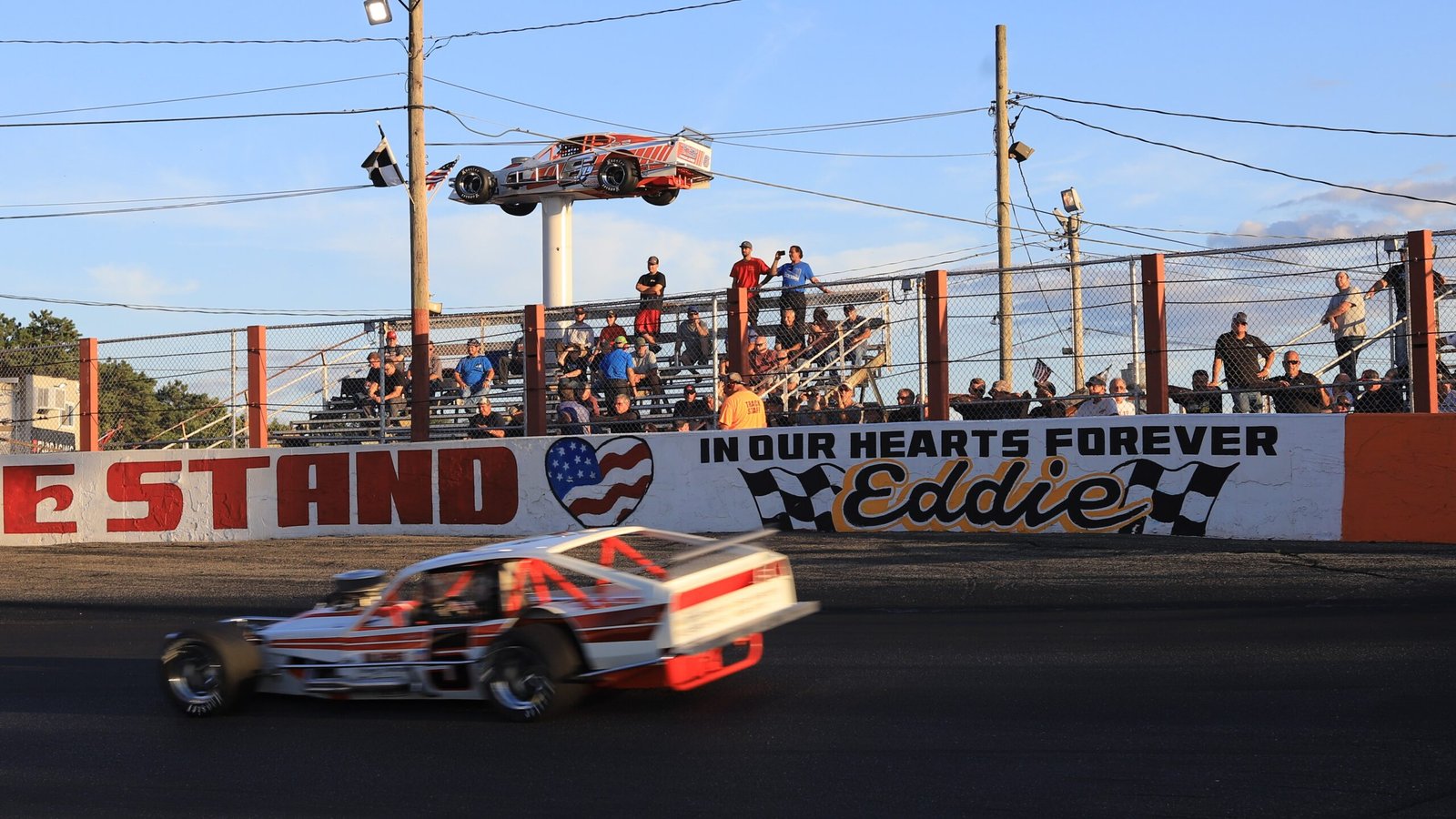 RIVERHEAD RACEWAY MODIFIEDS TO COMPETE IN CECIL PALM TREE 160 SATURDAY