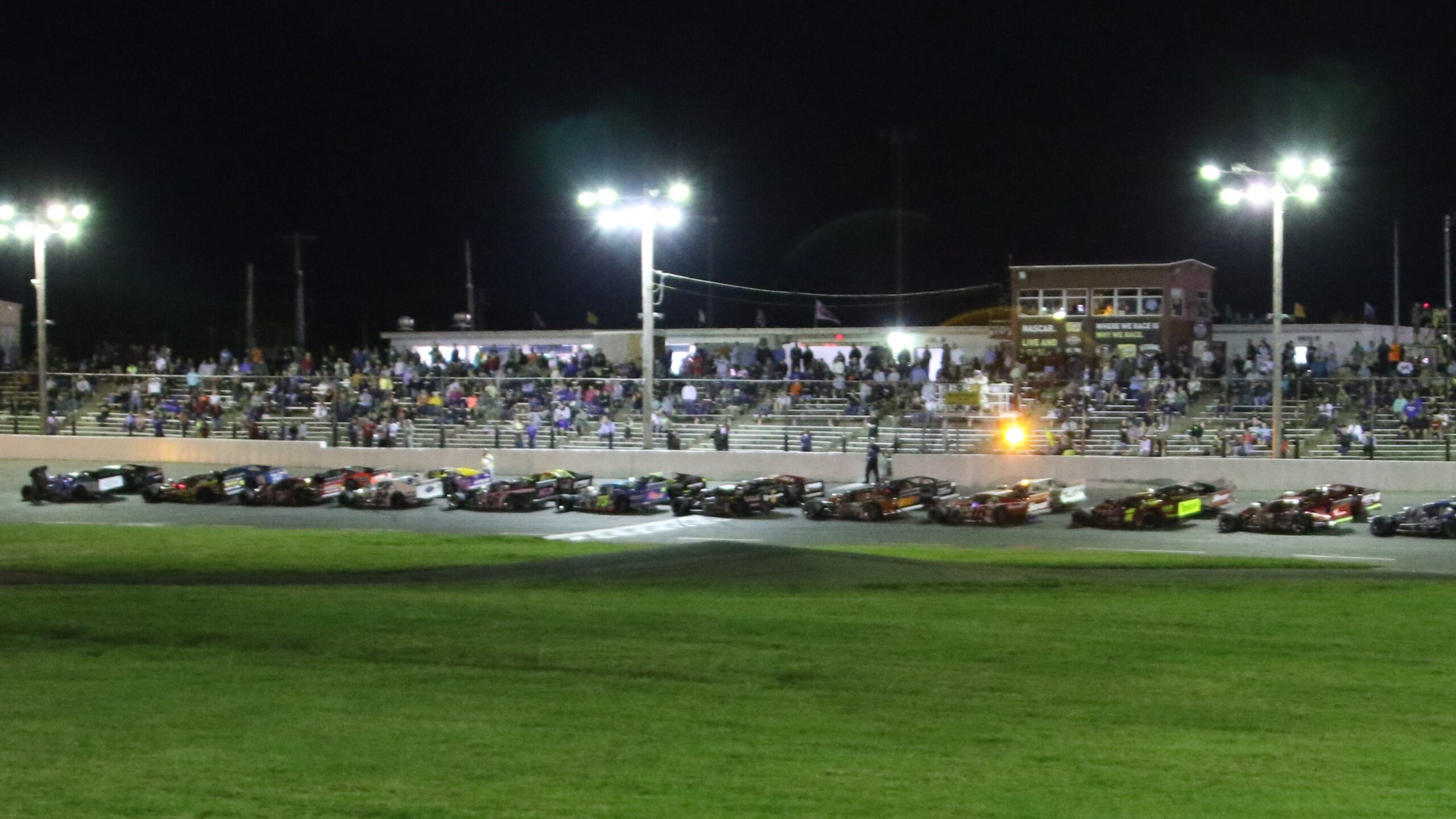 NASCAR Whelen Modified Tour Invades Seekonk This Saturday Night; Fast Friday Also Back in Action